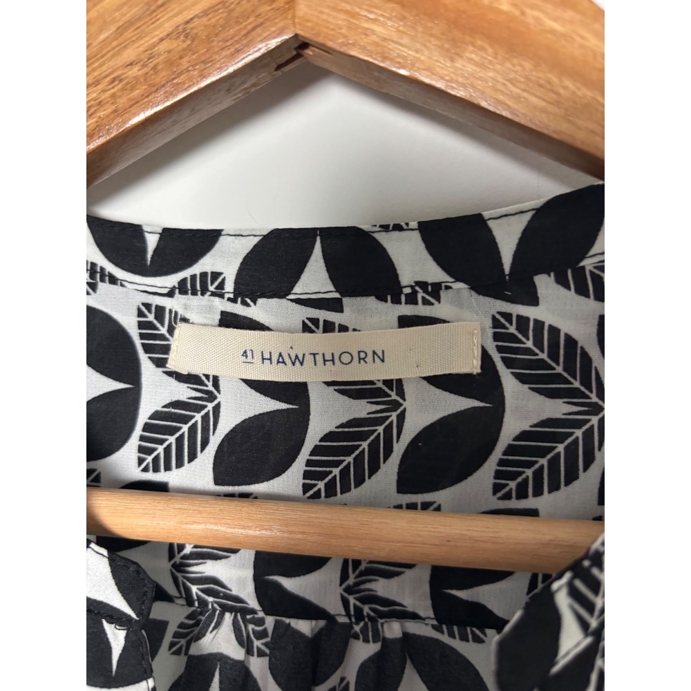 41 Hawthorn Womens Black White Leaf Print Roll Tab Sleeve Blouse Small - Picture 7 of 7